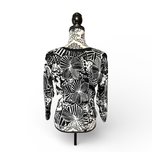 ALBERTO MAKALI Black and White Floral Blouse with Sequins - Picture 2 of 6
